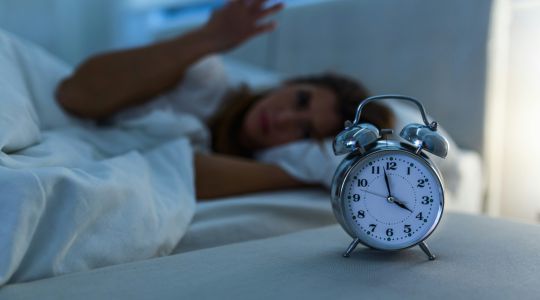 Gesund schlafen trotz Schichtarbeit – Tipps für Nachtarbeiter